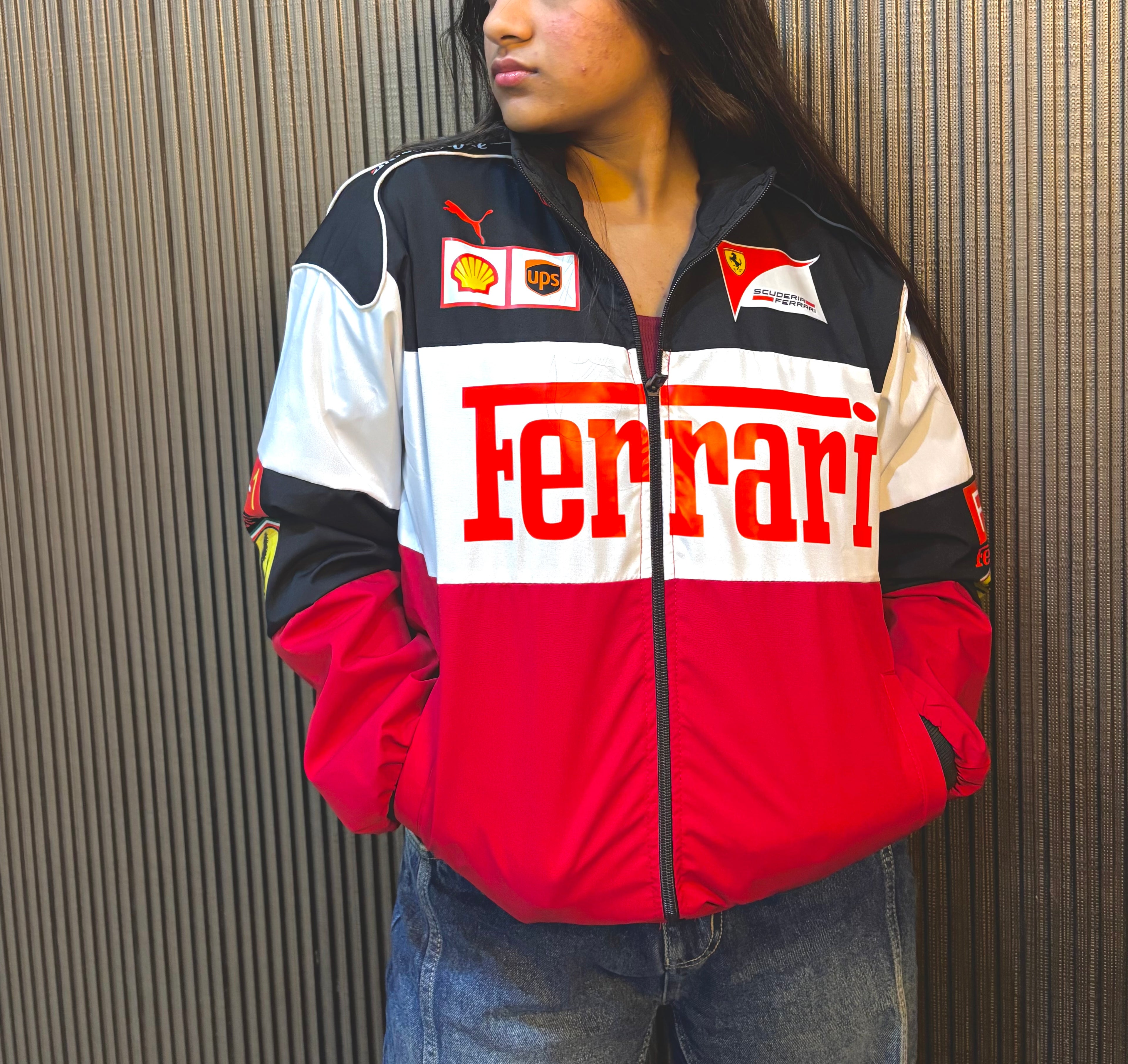 Ferrari Racing Jacket - UNISEX Vintage F1
Streetwear