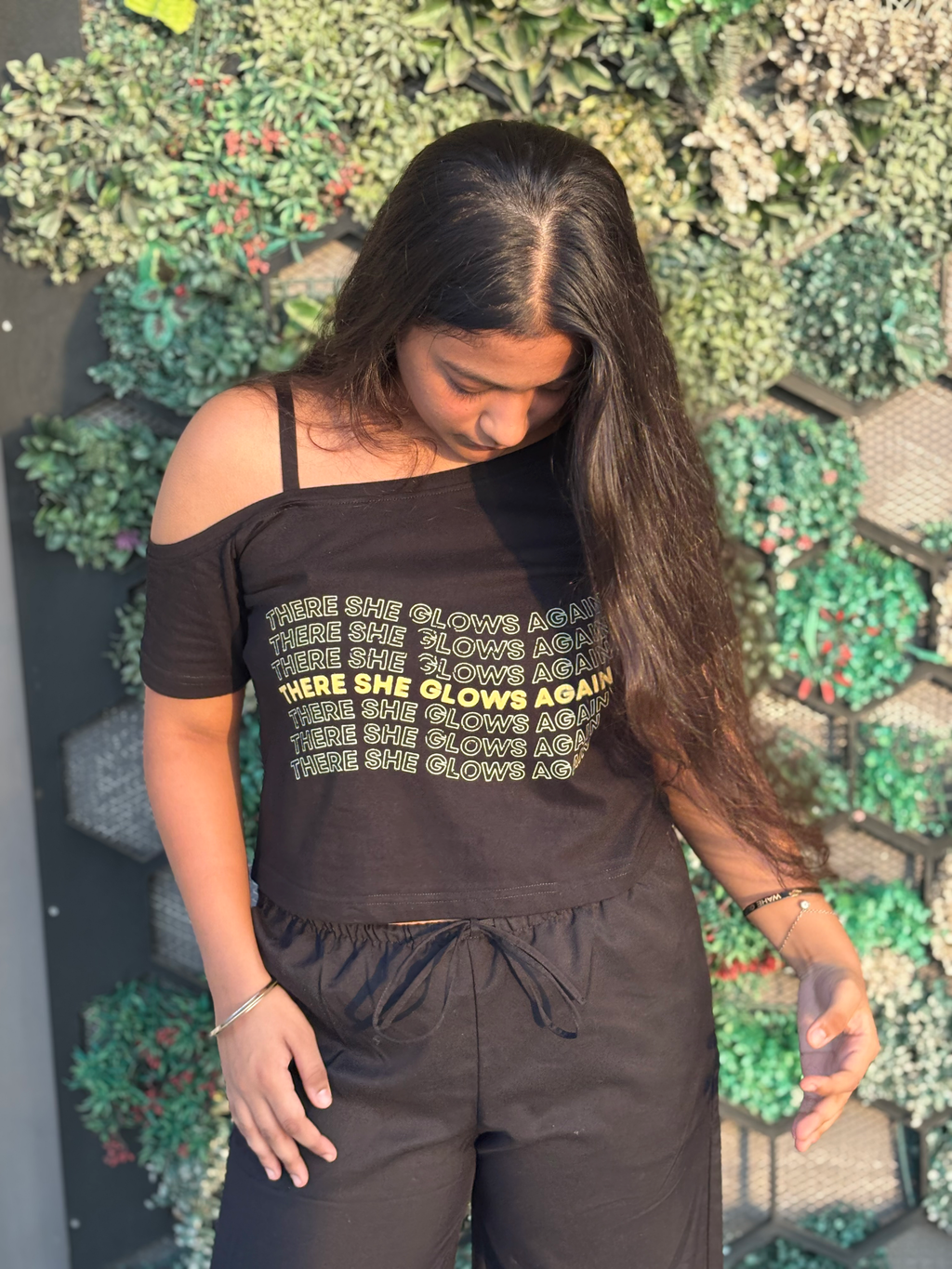 Glowing again - Asymmetrical neck T-shirt